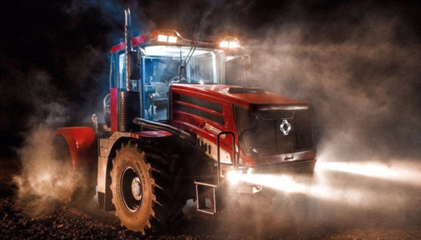Předvádění Kirovce K-424 v Čechách Předvádění Kirovce K-424 v Čechách
