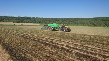 Cisterna Bauer v podniku AGRO KOLOMĚŘICE