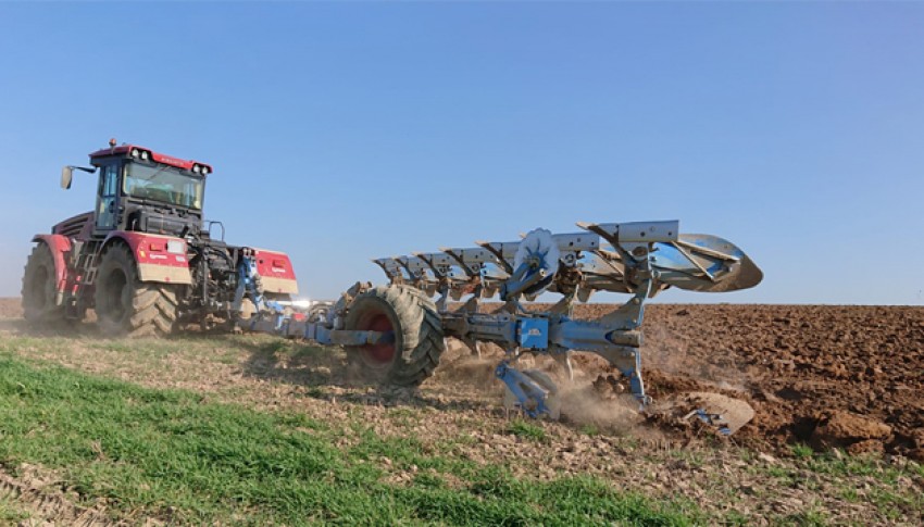 Kirovec K-743 + Lemken Diamant V - AVENA spol. s.r.o.