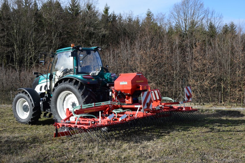 Traktor Arbos 5115 Global + Einböck Pneumaticstar 600 MD Traktor Arbos 5115 Global + Einböck Pneumaticstar 600 MD